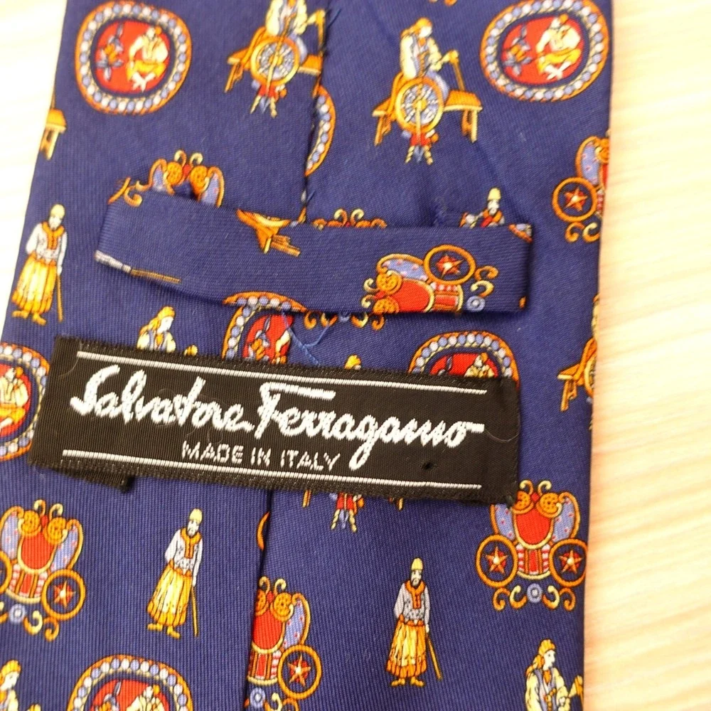 Salvatore Ferragamo Tie Mens Navy Blue Silk Twill Novelty Italian Luxury $240